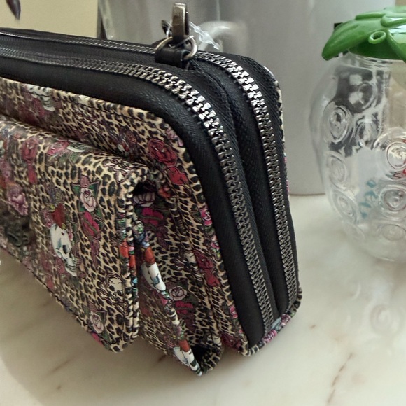 Ed Hardy cheetah skull wallet, wristlet Crossbody bag clutch NWT - Picture 6 of 16